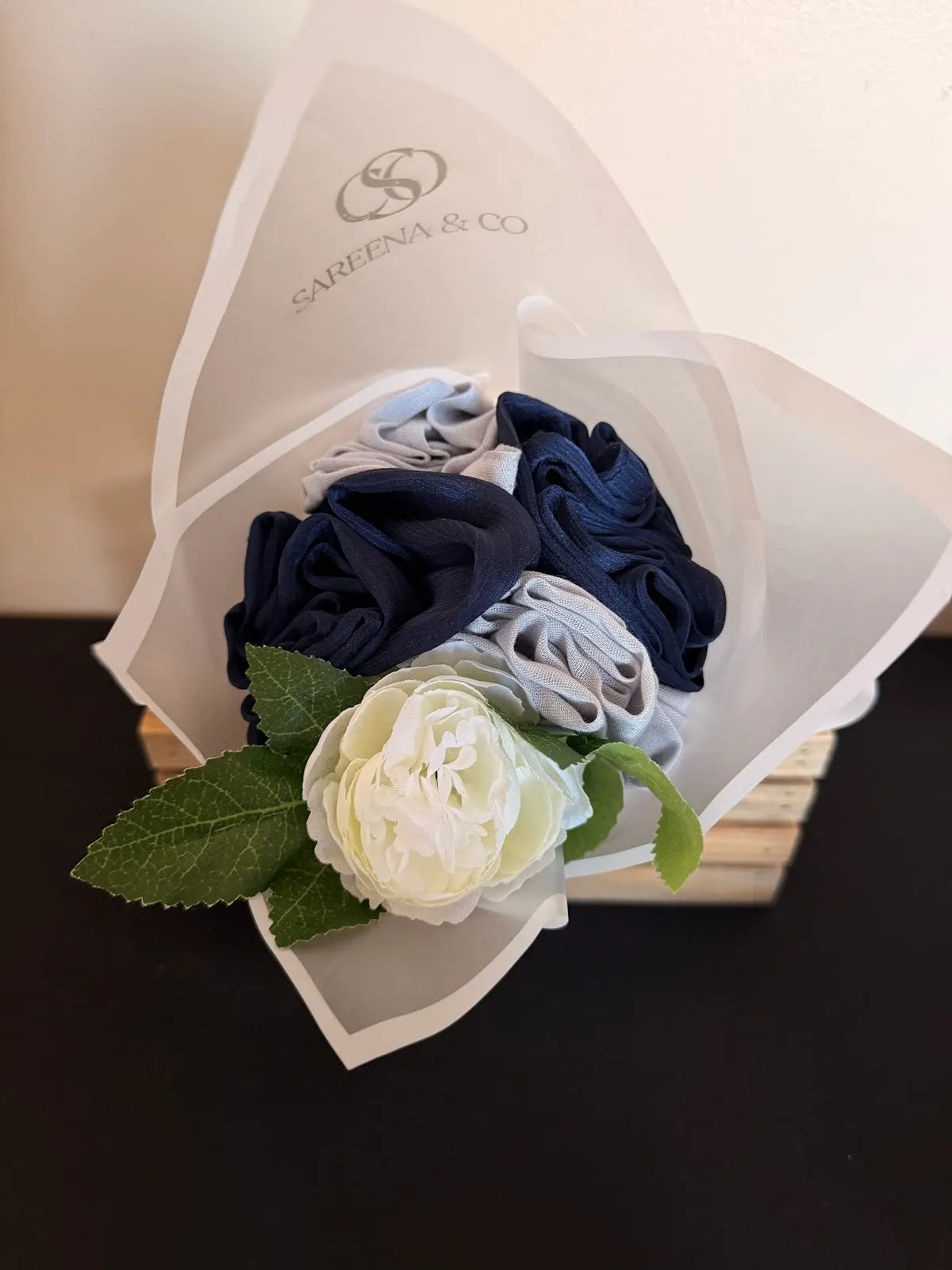 Sapphire Rose Bouquet (gift)